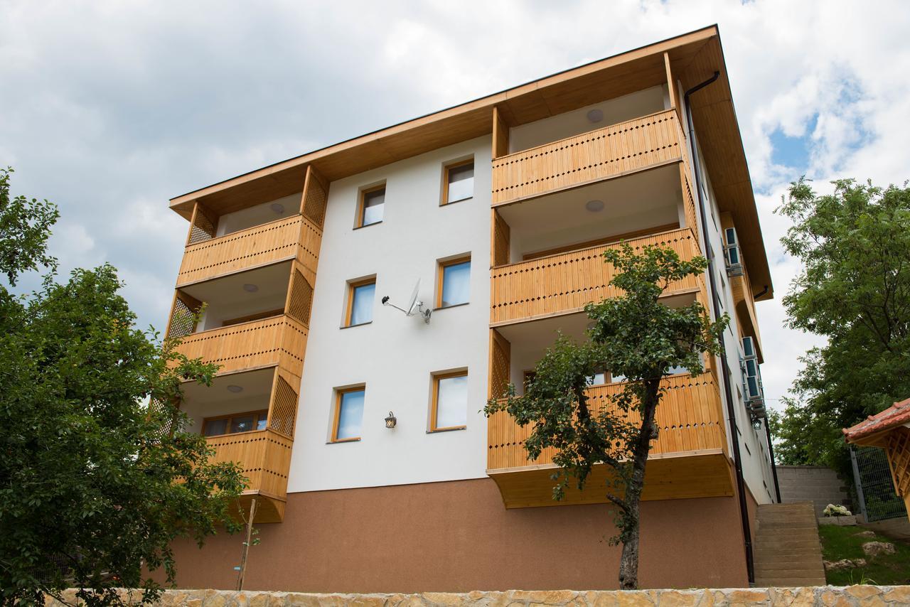 Leader Apartment ซาราเยโว ภายนอก รูปภาพ