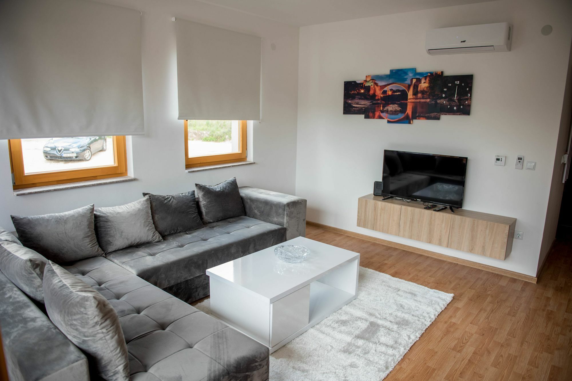 Leader Apartment ซาราเยโว ภายนอก รูปภาพ