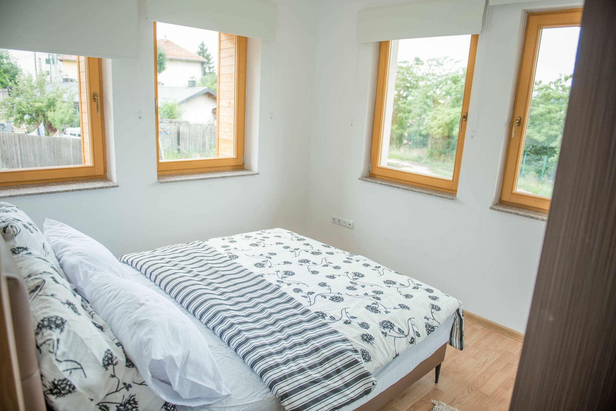 Leader Apartment ซาราเยโว ภายนอก รูปภาพ