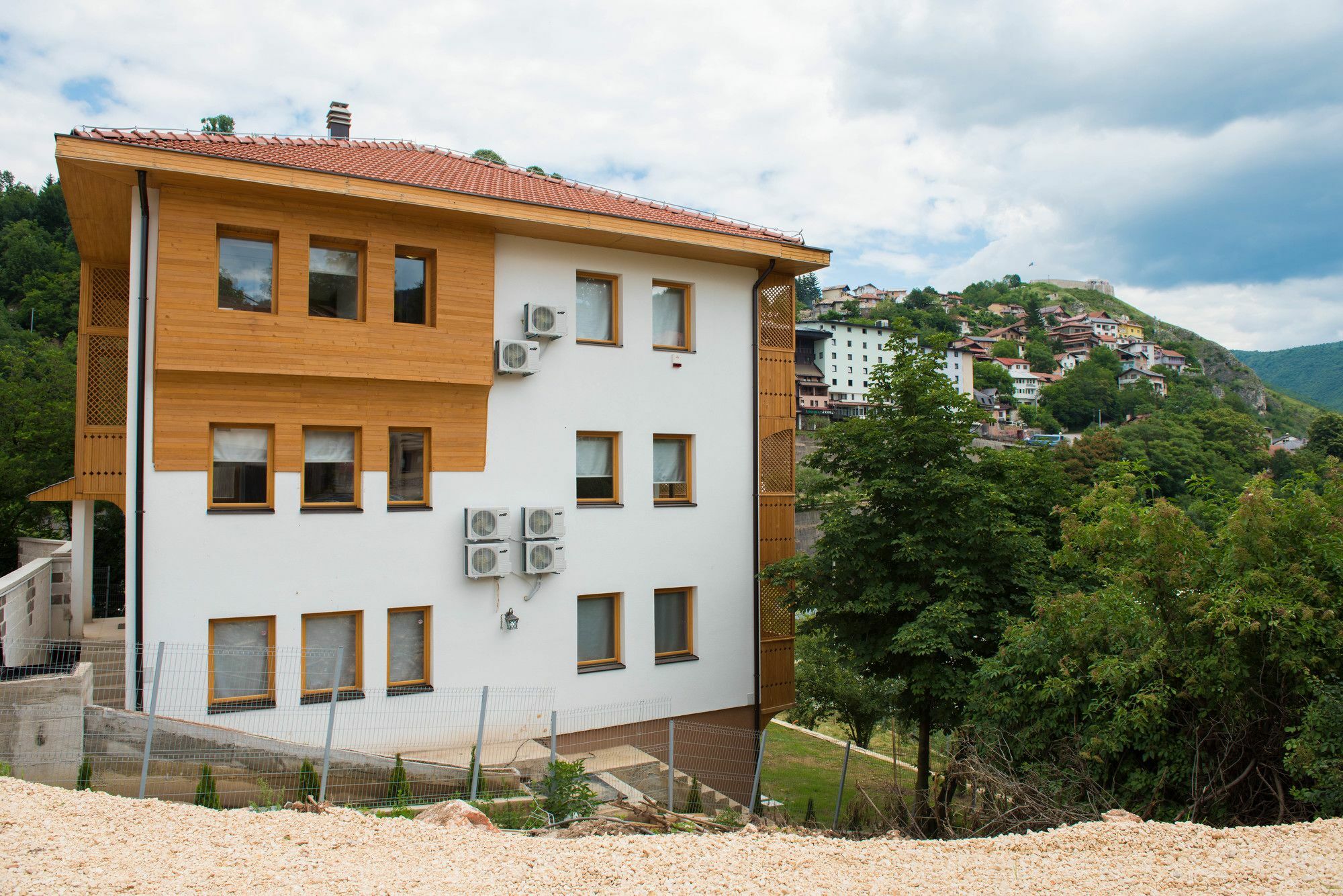 Leader Apartment ซาราเยโว ภายนอก รูปภาพ